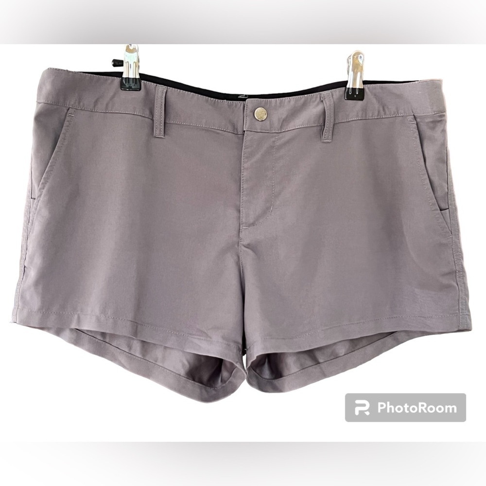Dakine board shorts 32” waist